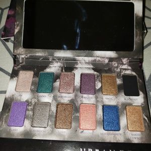 New never used Urban decay eyeshadows